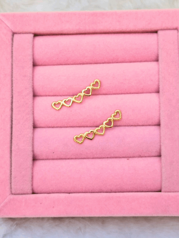 Brinco Ear Cuff Corações